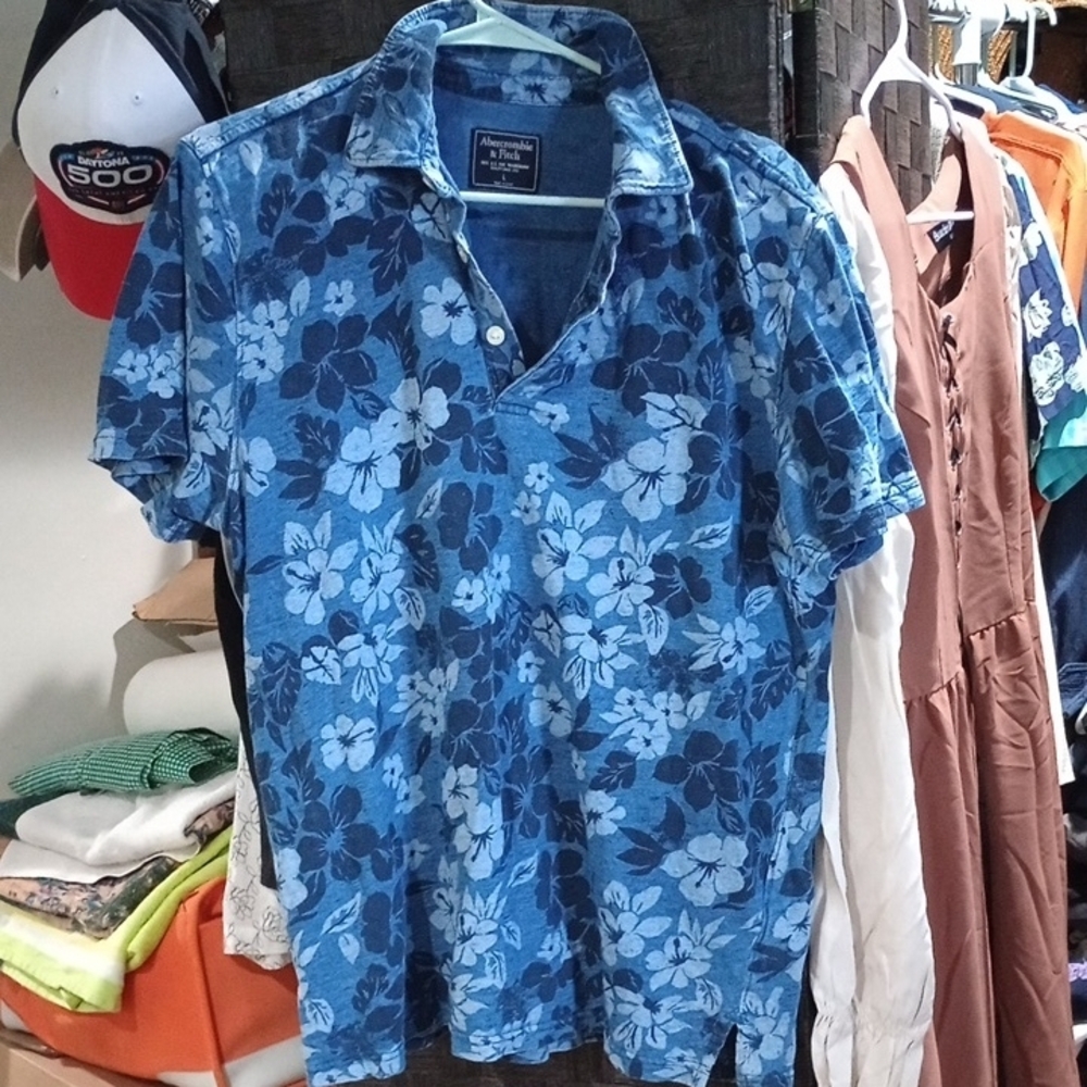 Abercrombie & Fitch Navy Floral Large Shirt